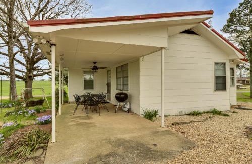 Lineville House | Country Home Near Lake Wedowee: Patio & Fire Pit!