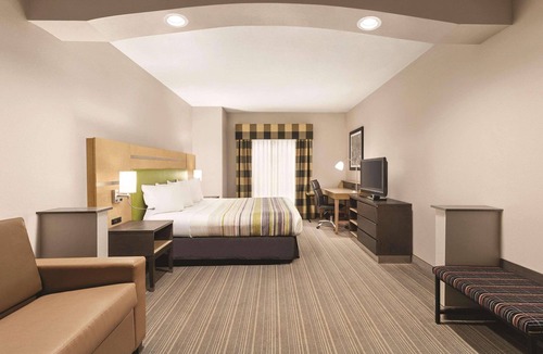 Griffin Hotel | Country Inn & Suites by Radisson, Griffin, GA