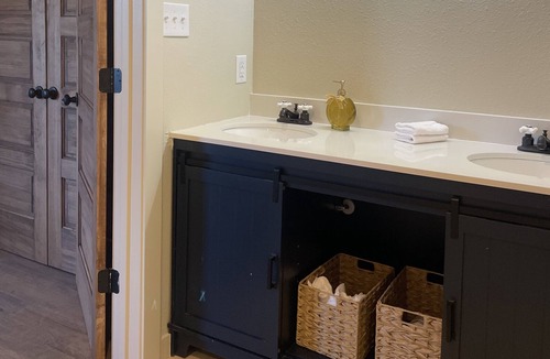 Vancleave House | Country Lake house by Ocean Springs! We love Families and Fur baby’s