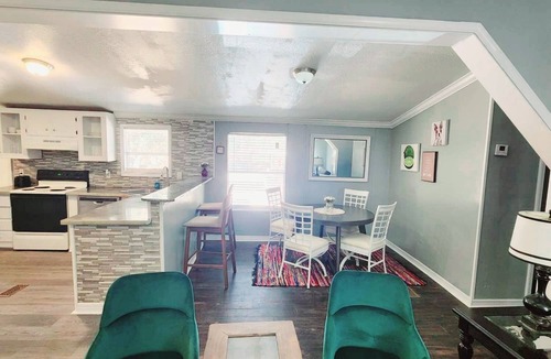 Citronelle House | Country living at it's best, in this charming 3 bedroom home