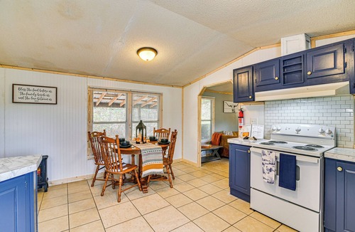 Iuka House | Countryside Home w/Pond & Pasture Views in Iuka!