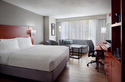 Downtown Decatur Hotel | Courtyard Atlanta Decatur Downtown/Emory