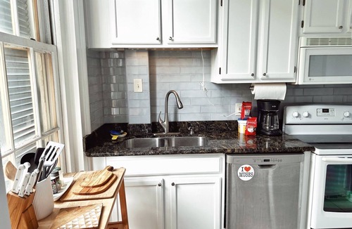 Arts/Warehouse District Apartment | Courtyard Balcony Condo/Walk to Convention