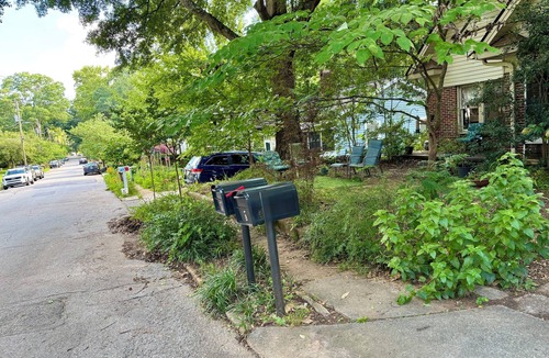 East Atlanta House | Cozy 1-bedroom bungalow in East Atlanta
