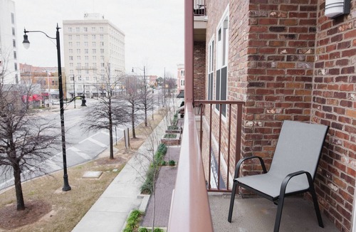 Montgomery Apartment | Cozy 1BR Retreat | Steps from Downtown