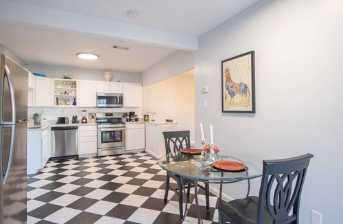 Biloxi House | Cozy 2 Bedroom/1 Bath Home Located Blocks From Downtown Biloxi and the Beach