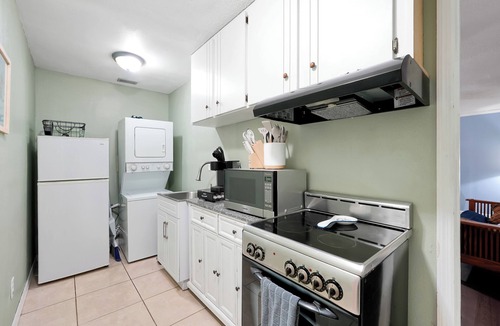 Deltona Lakes Apartment | Cozy 2-bedroom apartment in centrally located Deltona. SLEEPS 7 PEOPLE!