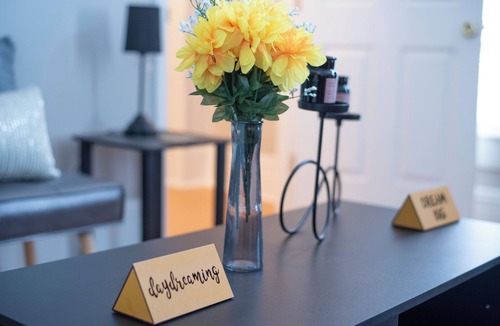 Holly Springs House | Cozy 2-bedroom building in serene Holly Springs with WIFI, AC and great decor.