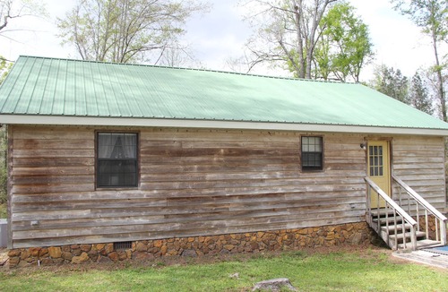 Jack Cabin | Cozy 2 bedroom Cabin on 5 acres with pond view.