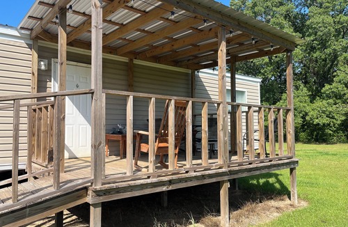 Bucks House | Cozy 2-BR MH in wonderful country setting. Short drive to Industrial Plants