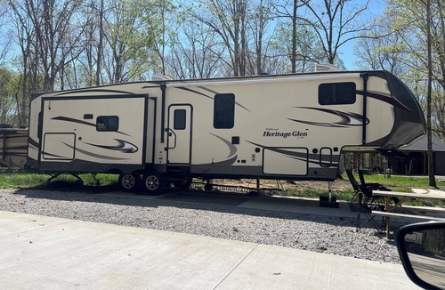 Winchester House | Cozy 2 BR RV near Tims Ford Lake in Winchester with WiFi, AC