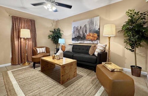 Chalmette House | Cozy 2BR/1BA Near Local Hotspots