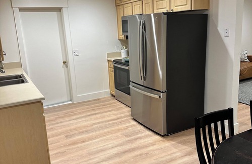 Lake Mary House | Cozy 3/2 in downtown quaint Lake Mary, FL with AC and fenced in yard