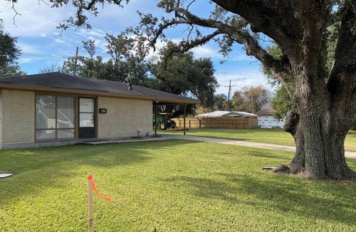 LaPlace House | Cozy 3-bedroom house with WiFi in quiet neighborhood