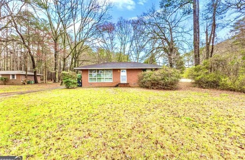 Fayetteville House | Cozy 3 BR on 2 Private Acres. Fayetteville Ga. Suburb of Atlanta. Near Trilith.