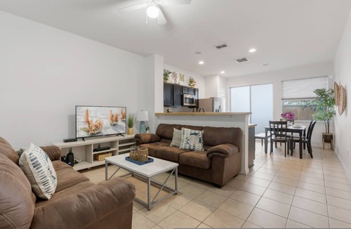 Crestwynd Bay House | Cozy 3bdr House Near Disney - AL