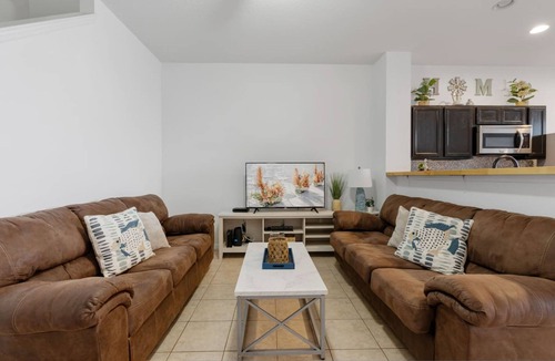 Crestwynd Bay House | Cozy 3bdr House Near Disney - AL