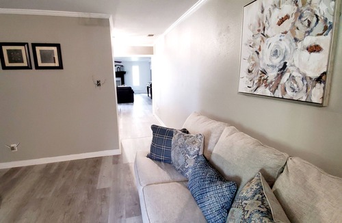 Pascagoula House | Cozy 4 bedroom sleeps 9 comfortably