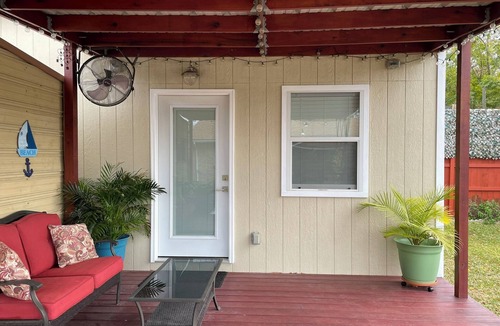 Westgate Apartment | Cozy and Private1-bedroom guesthouse in Metairie with WiFi and other amenities
