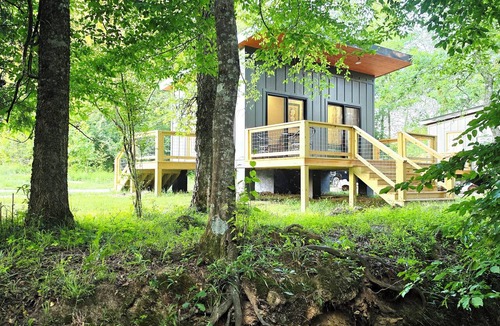 Crawfordville Cabin | Cozy cabin by the creek!