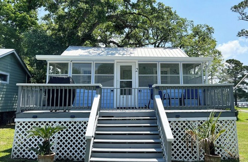 Bon Secour Cabin | Cozy cabin in charming Bon Secour across from Bon Secour River