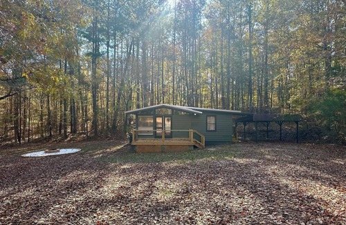 Cataula Cabin | Cozy Cabin Near Callaway Gardens