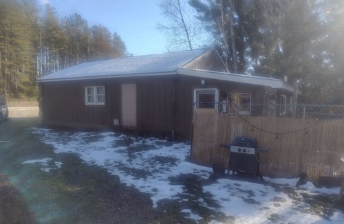 Manton Cabin | Cozy cabin on the river!