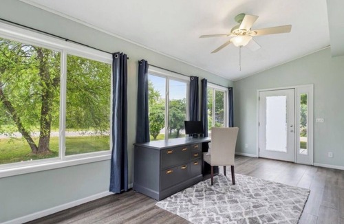 Canadian Lakes Cottage | Cozy Canadian Lakes Cottage