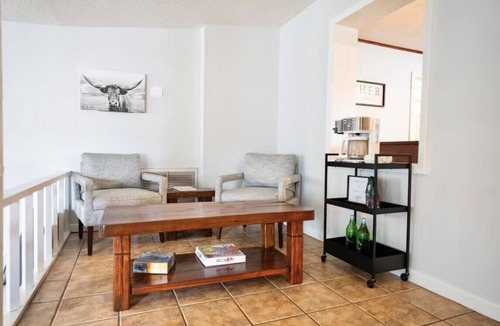 Minneola House | Cozy citrus retreat in Clermont FL. 3 bedroom, 2 bathroom