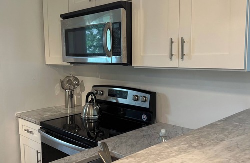 Sylvan Hills House | Cozy clean home in DOWNTOWN ATLANTA!