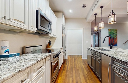 Baytowne Wharf Condo | Cozy coastal condo with shared pool and beach access, close to everything