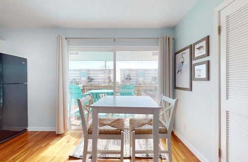 Fort Walton Beach Condo | Cozy coastal condo, dog friendly, gulf view and close to beach access