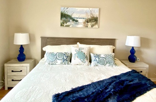 Pensacola House | Cozy, Comfortable & Clean Cottage PERFECT for NAS Families & Beach Goers