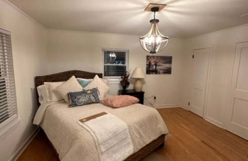 Bainbridge Cottage | Cozy cottage convenient to downtown, restaurants, and medical facilities.