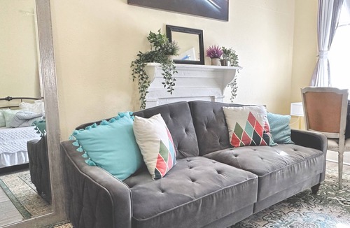 Treme Cottage | Cozy cottage in charming Treme of New Orleans, King Suite, Free Parking