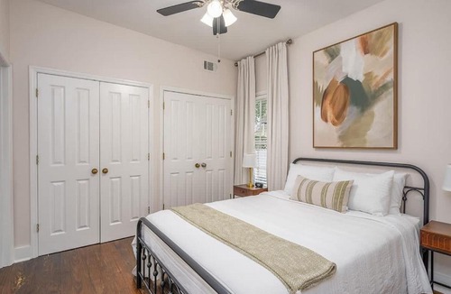 Savannah Victorian District House | Cozy Cottage Retreat Parking and Private Patio