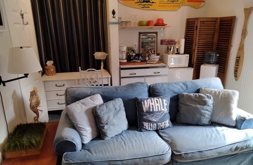 Waveland House | Cozy Downstairs Unit located down the street from the beaches, and Swimming Pool