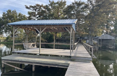 Ferriday House | Cozy home on Lake St. John. Pet friendly. Perfect for families and hunters.