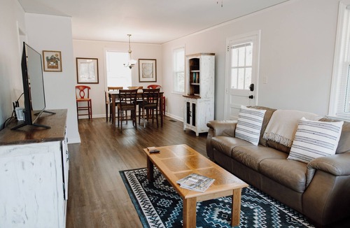 Thomasville House | Cozy House Near Everything in Thomasville!