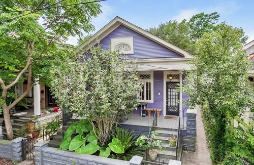 Algiers Point Apartment | Cozy, Humble 1-Bedroom Near Ferry - Great for Travel Nurses!