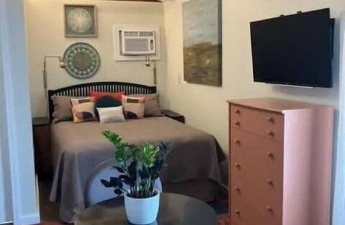 Freetown - Port Rico Apartment | Cozy Lafayette Apartment Free Parking Kitchen & Family Friendly