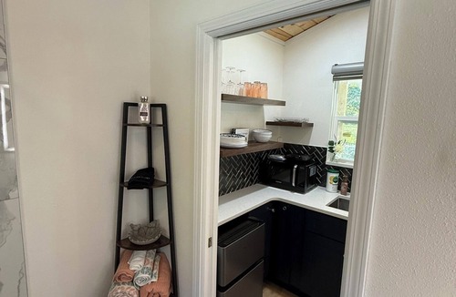 Eustis House | Cozy lakefront equestrian cabin near enchanting Mt Dora