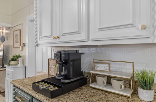 Muscle Shoals House | Cozy Lakefront Near RTJ Golf w Lift + Pet Friendly