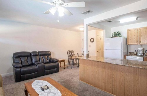 Biloxi Condo | Cozy Oak Shores Unit 115 in Biloxi - Perfect for a Nice Getaway!
