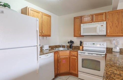 Biloxi Condo | Cozy Oak Shores Unit 115 in Biloxi - Perfect for a Nice Getaway!