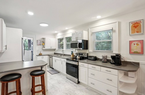 Glenwood Park House | Cozy Ormewood Park Oasis convenient to Downtown and Mercedes Benz Stadium