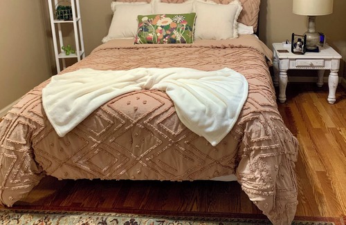 Calera House | Cozy, private, Oasis w/Amazing game room, comfy beds, 1 minute to Eagle Park