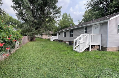 Ozark House | Cozy remodeled duplex, unit #A. 2bed/1bath unit with high speed Wifi.