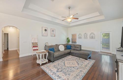 Crestview House | Cozy Retreat with Patio, Big Kitchen and Fishing Nearby