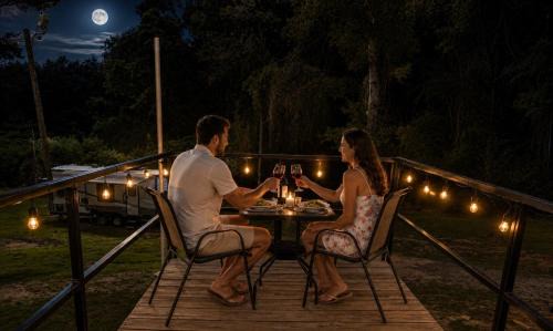 Fluker House | Cozy Rooftop Container with Hot Tub - 15 min from Franklinton & 19 mins to the Bogue Chitto State Park